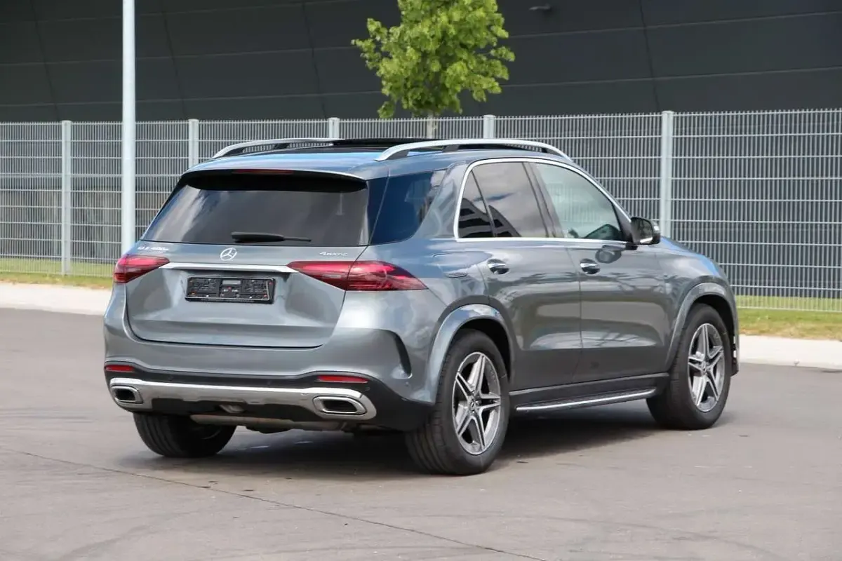 Gebraucht Mercedes GLE400 AMG line 252 PS (185 kW) 2025 Grau SUV