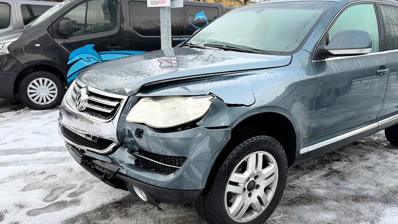 Grau Gebraucht 2009 VW Touareg SUV | 5.000 € (Superpreis) - Bild 1/4