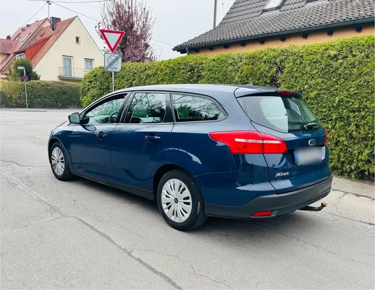 Usata Ford Focus 2017 Blu Station wagon