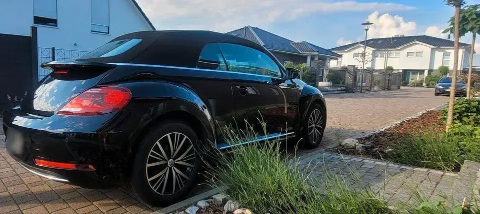 Gebraucht VW Beetle Sound 105 PS (77 kW) 2017 Schwarz Kleinwagen