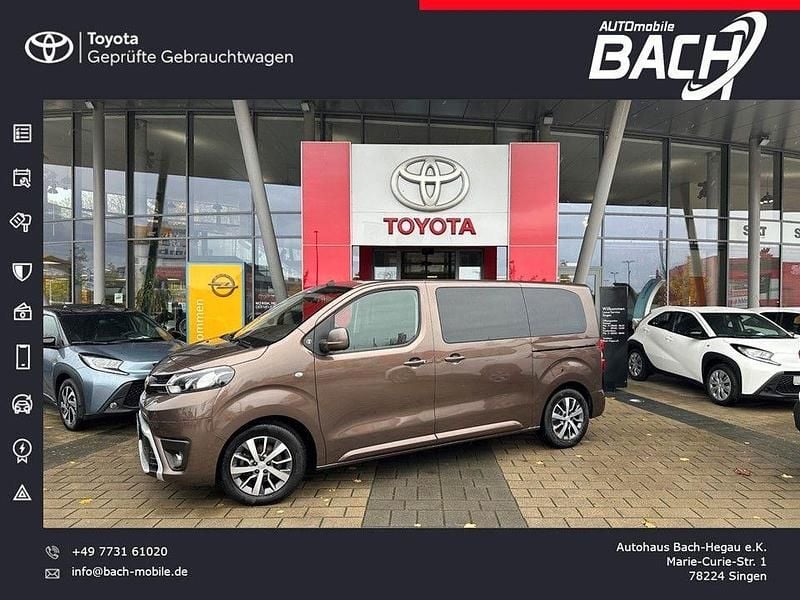 Braun Gebraucht 2023 Toyota Proace Verso Team Kombi | 33.990 € (Guter Preis) - Bild 1/4