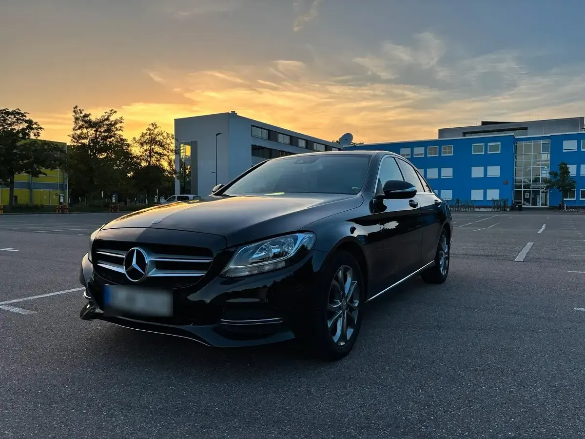 Gebraucht Mercedes C220 170 PS (125 kW) 2014 Schwarz Limousine