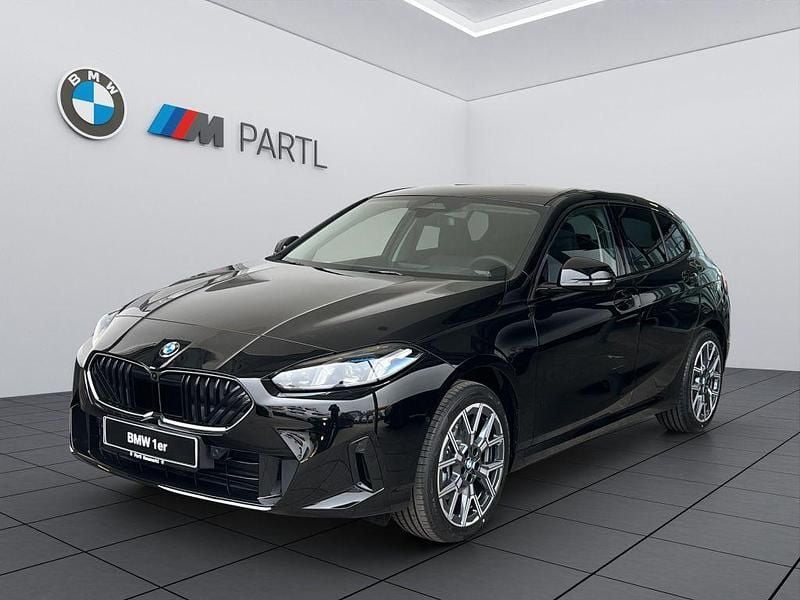 Schwarz uni Neu 2026 BMW 118 Kleinwagen | 39.860 € (Teuer) - Bild 1/4