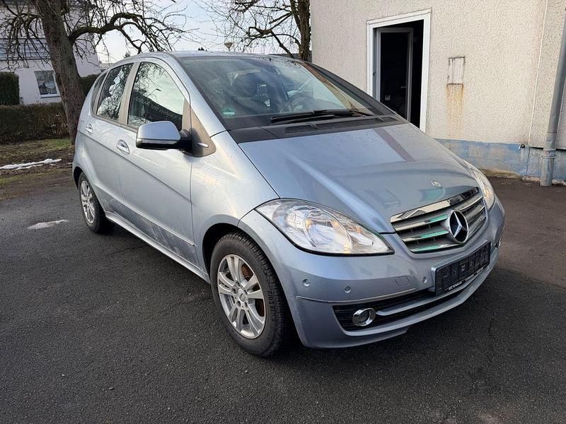 Gebraucht Mercedes A180 109 PS (80 kW) 2008 Blau Limousine