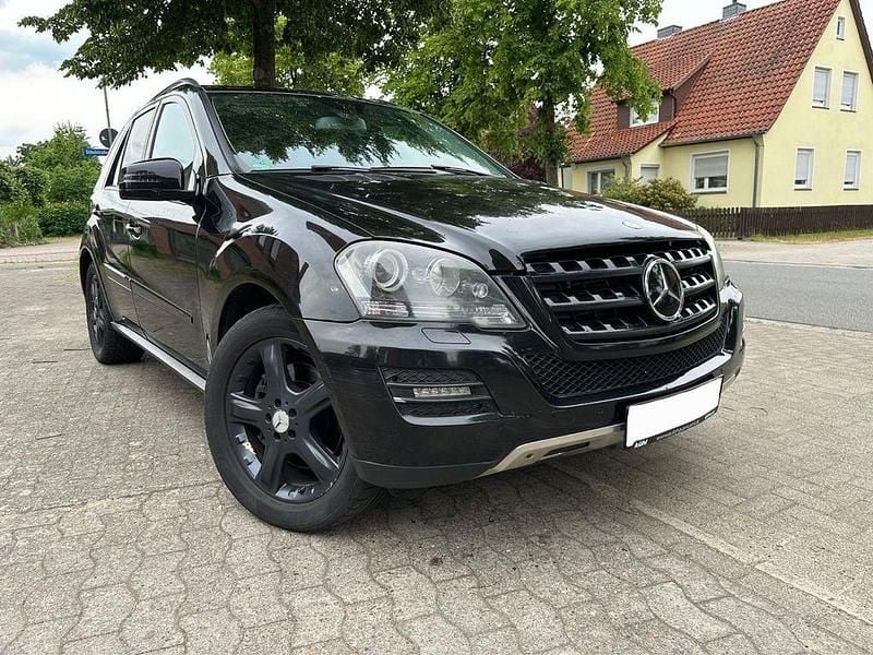 Gebraucht Mercedes ML420 306 PS (225 kW) 2007 Schwarz SUV