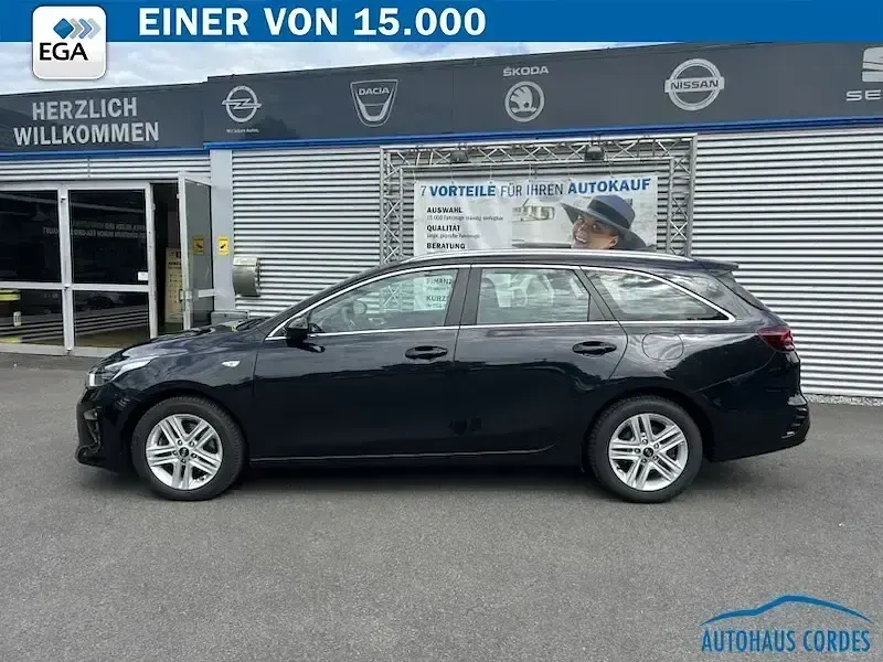 Gebraucht Kia Ceed Vision 136 PS (100 kW) 2020 Schwarz Kleinwagen