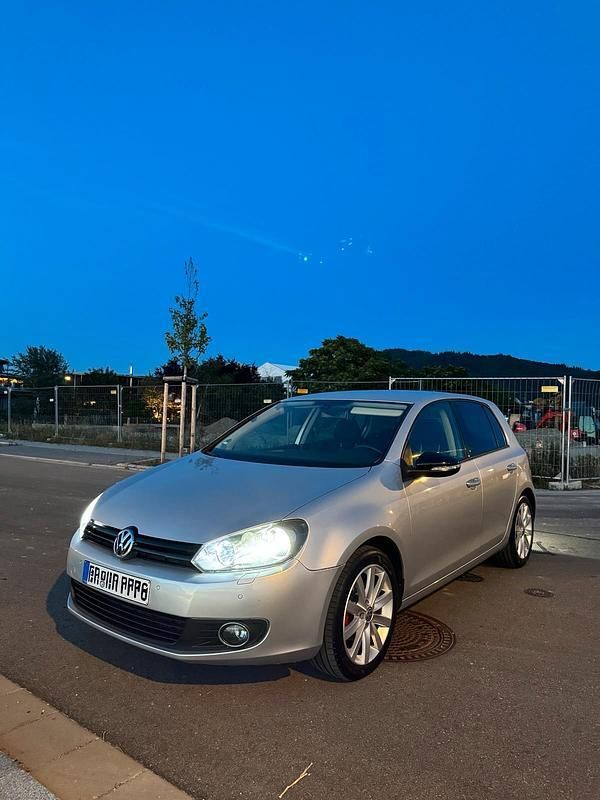Grau Gebraucht 2012 VW Golf VII Limousine | 8.990 € (Etwas zu teuer) - Bild 1/4