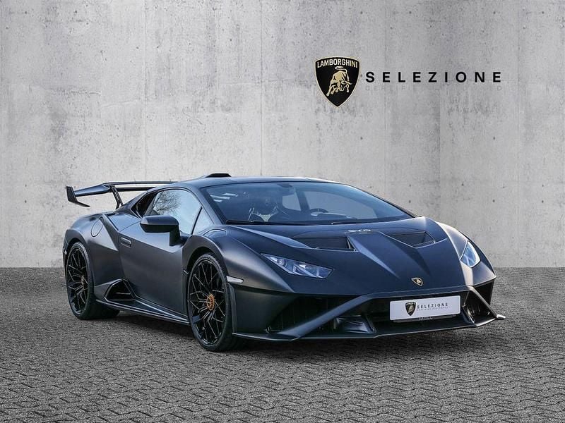 Gebraucht Lamborghini Huracán 639 PS (469 kW) 2024 Nero noctis semilucido (schwar Coupé
