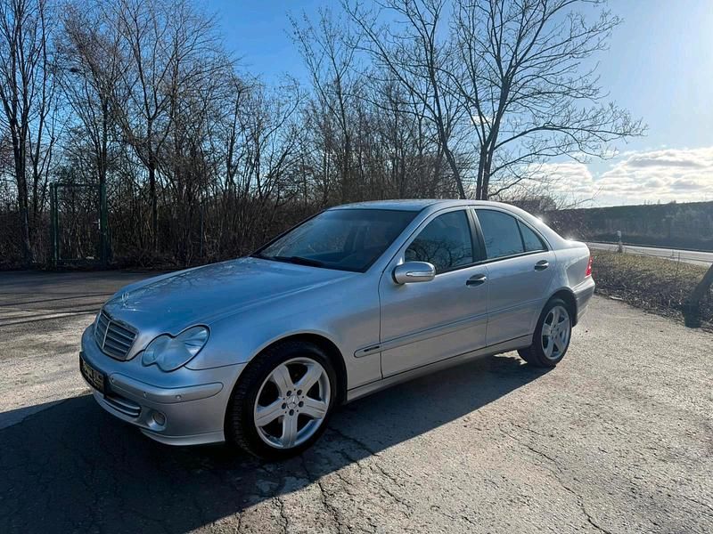 Gebraucht Mercedes C200 163 PS (119 kW) 2005 Silber Limousine