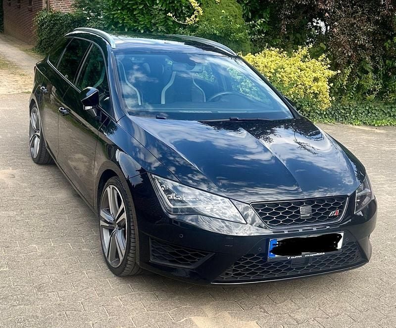 Schwarz Gebraucht 2015 Cupra Leon Kombi | 14.650 € (Fairer Preis) - Bild 1/4