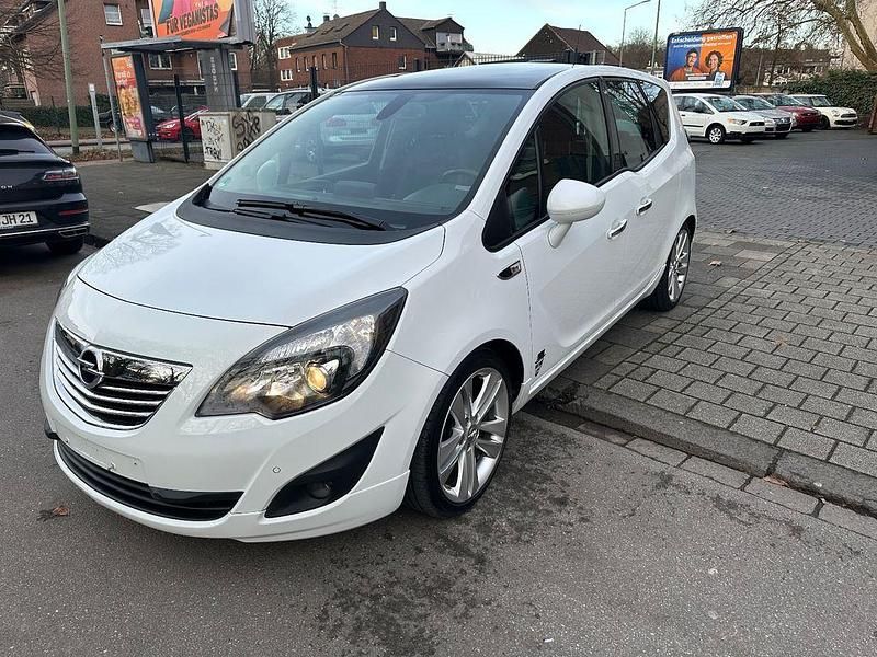 Gebraucht Opel Meriva Design Edition 140 PS (102 kW) 2012 Weiß Van / Kleinbus