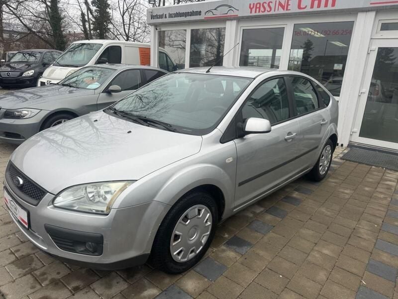 Silber Gebraucht 2006 Ford Focus Fun X Kleinwagen | 2.499 € (Fairer Preis) - Bild 1/4