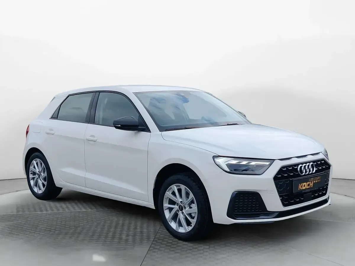 Gebraucht Audi A1 Sportback Ambiente 116 PS (85 kW) 2025 Cortinaweiß Kleinwagen