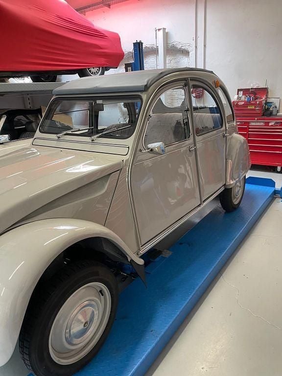 Grau Gebraucht 1969 Citroën 2CV | 16.500 € - Bild 1/4