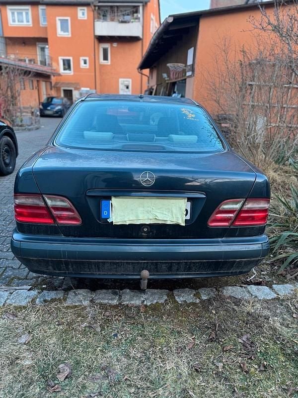 Gebraucht Mercedes E270 170 PS (125 kW) 2001 Limousine