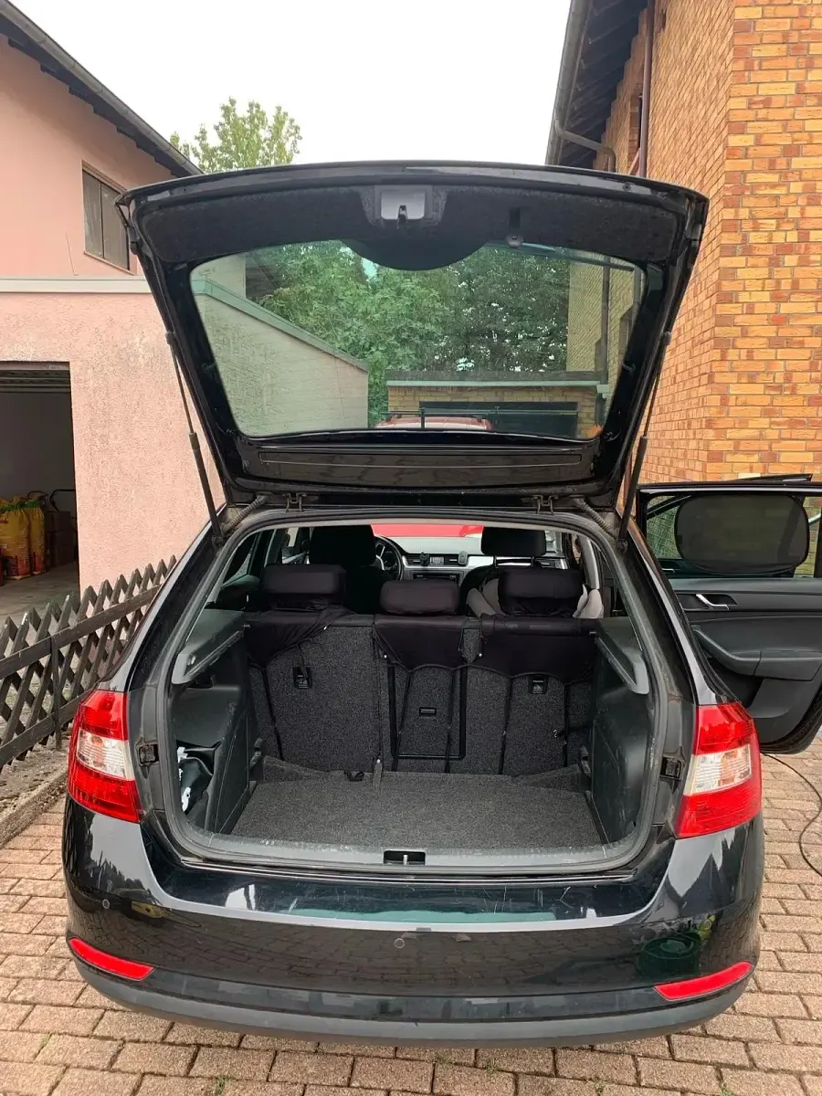 Gebraucht Skoda Rapid 89 PS (65 kW) 2015 Schwarz Kleinwagen