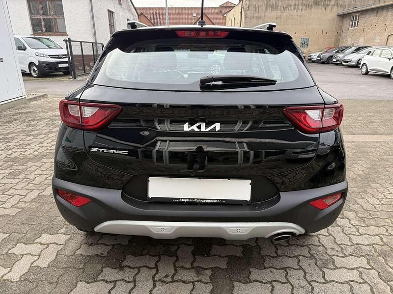 Gebraucht Kia Stonic Vision 101 PS (74 kW) 2022 Schwarz SUV