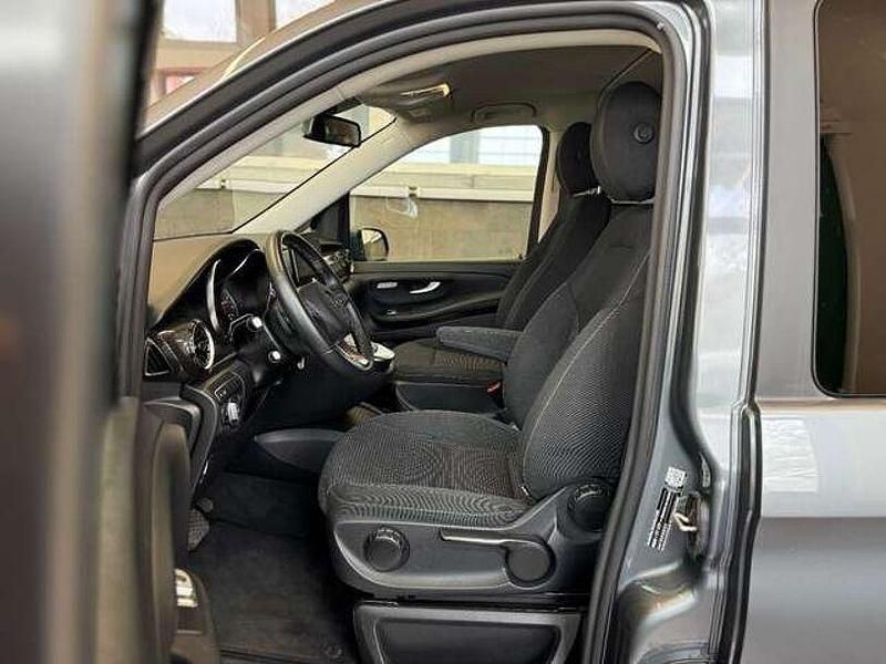 Gebraucht Mercedes V250 190 PS (139 kW) 2022 Selenitgrau Van / Kleinbus