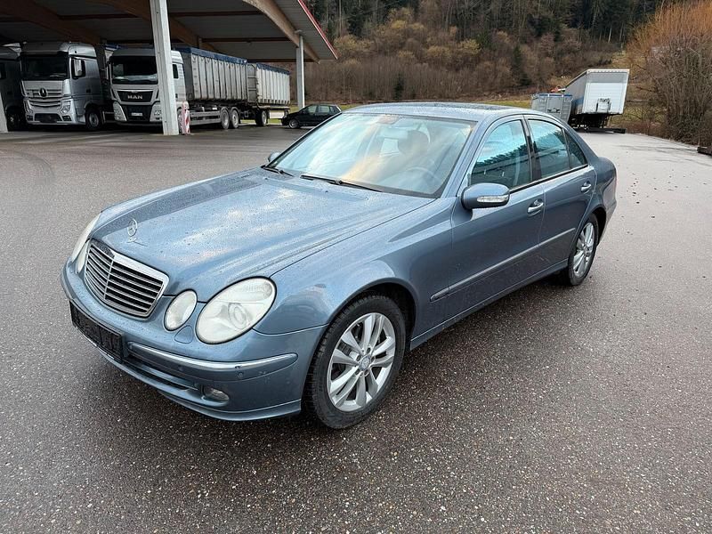 Gebraucht Mercedes E280 190 PS (139 kW) 2006 Blau Limousine