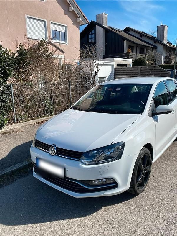 Gebraucht VW Polo 81 PS (59 kW) 2016 Weiß Kleinwagen