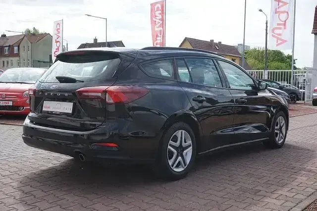 Używany Ford Focus 125 KM (91 kW) 2022 Czarny Kombi