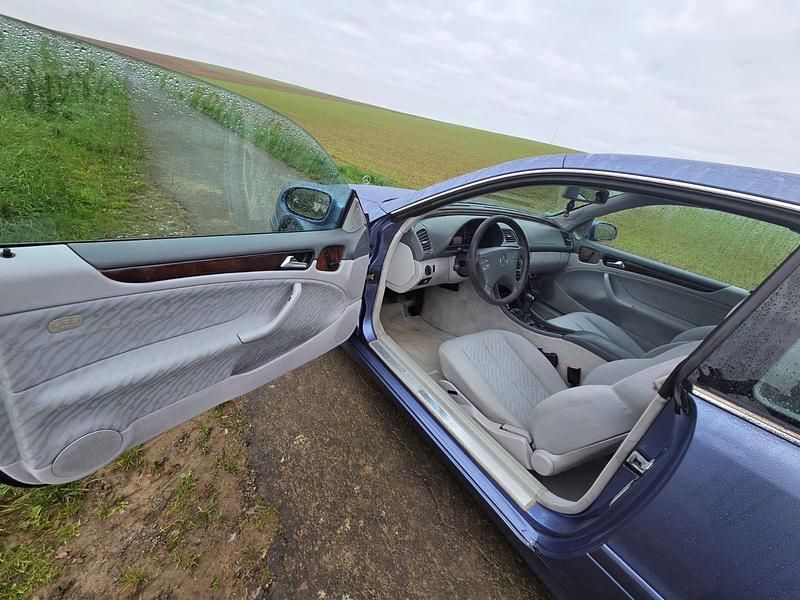 Gebraucht Mercedes CLK200 163 PS (119 kW) 2001 Andere farben Coupé