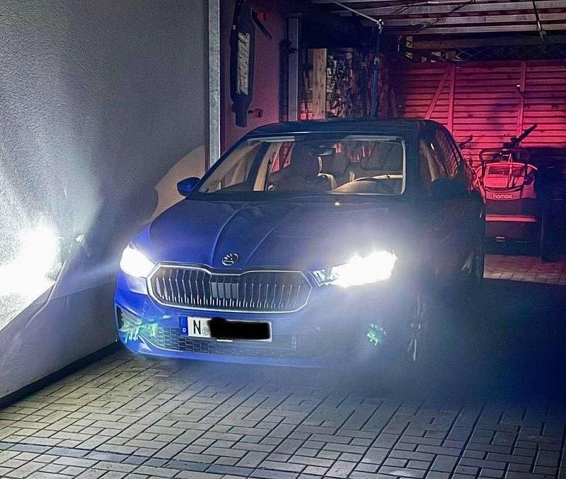 Gebraucht Skoda Fabia Clever 65 PS (47 kW) 2024 Blau Kleinwagen