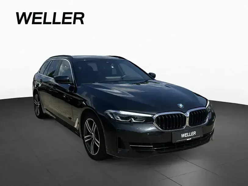 Gebraucht BMW 530 Sport Line 286 PS (210 kW) 2023 Schwarz Kombi