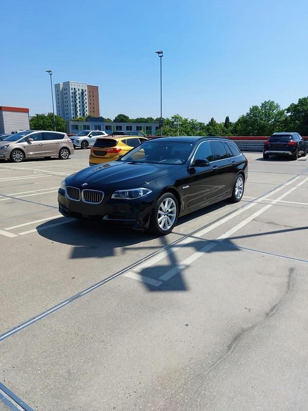 Schwarz Gebraucht 2015 BMW 530 Kombi | 17.000 € (Superpreis) - Bild 1/4