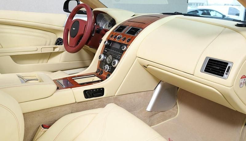 Gebraucht Aston Martin DBS 517 PS (380 kW) 2010 Beige Cabrio
