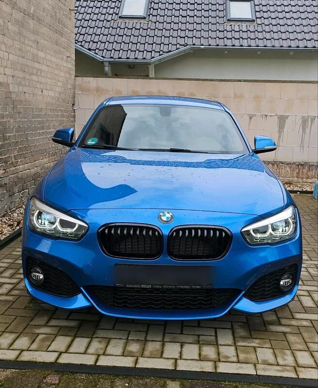 Blau Gebraucht 2018 BMW 118 M Sport Kleinwagen | 17.000 € (Guter Preis) - Bild 1/4