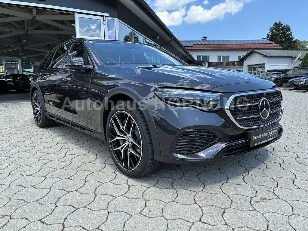 Gebraucht Mercedes E450 367 PS (269 kW) 2026 Grau Limousine