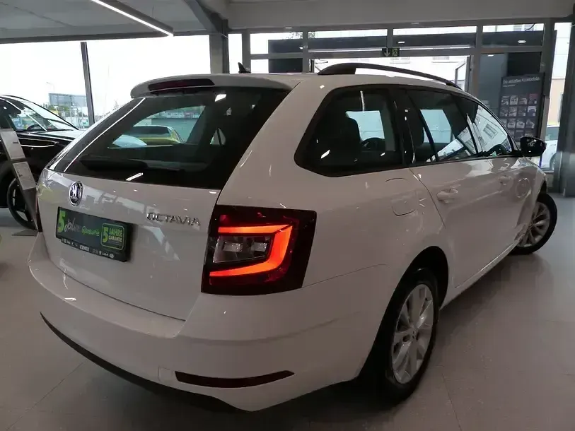 Gebraucht Skoda Octavia Tour 150 PS (110 kW) 2020 Andere Kombi