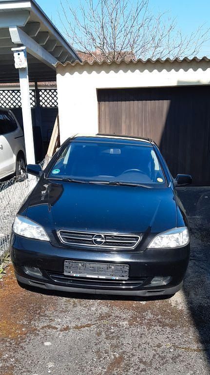 Gebraucht Opel Astra Edition 192 PS (141 kW) 2001 Schwarz Coupé