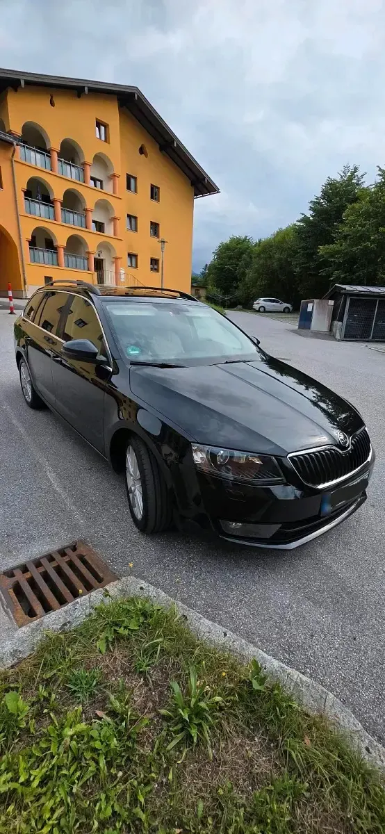 Gebraucht Skoda Octavia Elegance 150 PS (110 kW) 2014 Schwarz Kombi