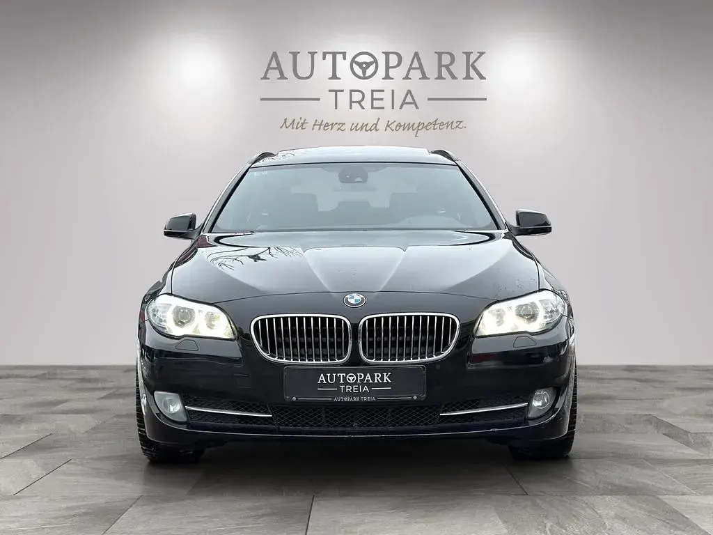 Gebraucht BMW 525 218 PS (160 kW) 2011 Schwarz Kombi
