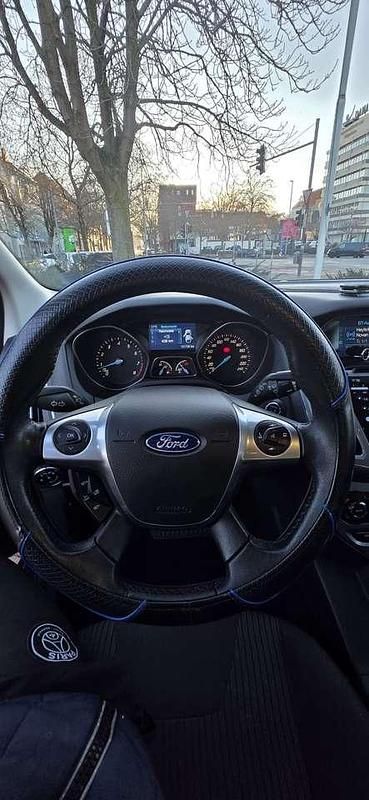 Gebraucht Ford Focus SYNC Edition 125 PS (91 kW) 2014 Blau Kombi