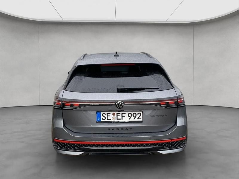 Gebraucht VW Passat Style 193 PS (141 kW) 2025 Diabasgrau metallic Kombi