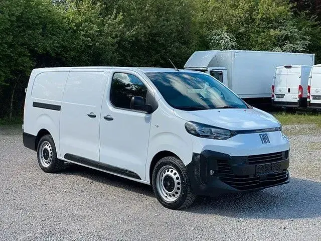 Gebraucht Fiat Scudo 177 PS (130 kW) 2025 Weiß Van