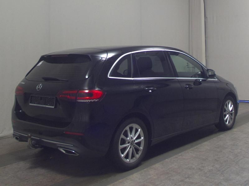 Gebraucht Mercedes B200 Progressive 150 PS (110 kW) 2019 Schwarz Van / Kleinbus