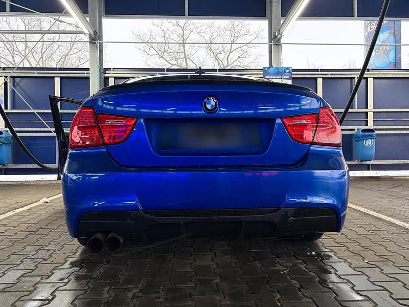 Gebraucht BMW 330 Performance 230 PS (169 kW) 2011 Blau Limousine