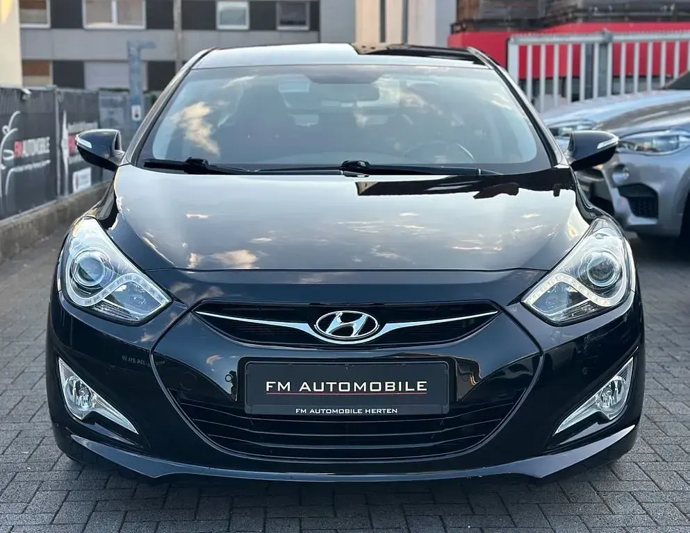 Gebraucht Hyundai i40 Comfort 135 PS (99 kW) 2013 Schwarz Limousine