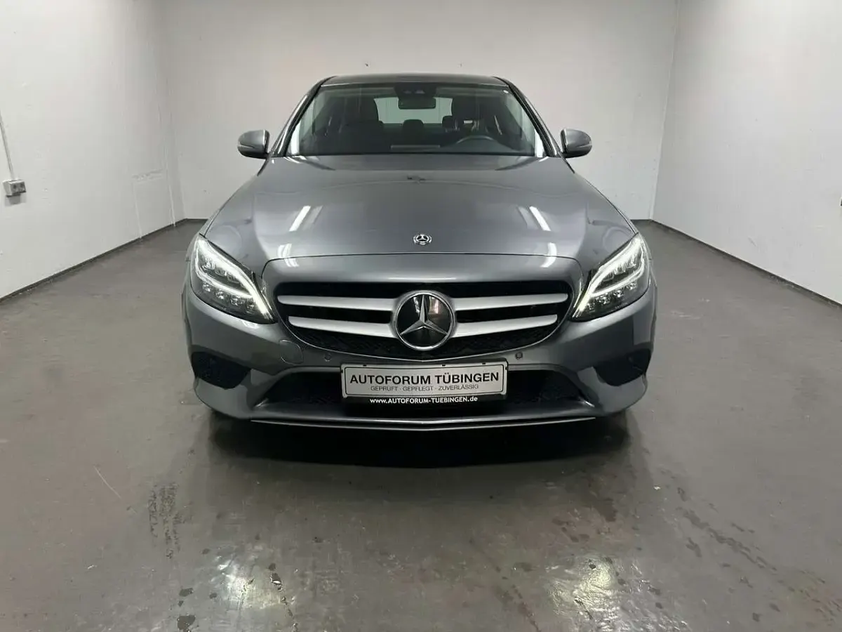 Gebraucht Mercedes C200 160 PS (117 kW) 2021 Selenitgrau (metallic) Limousine