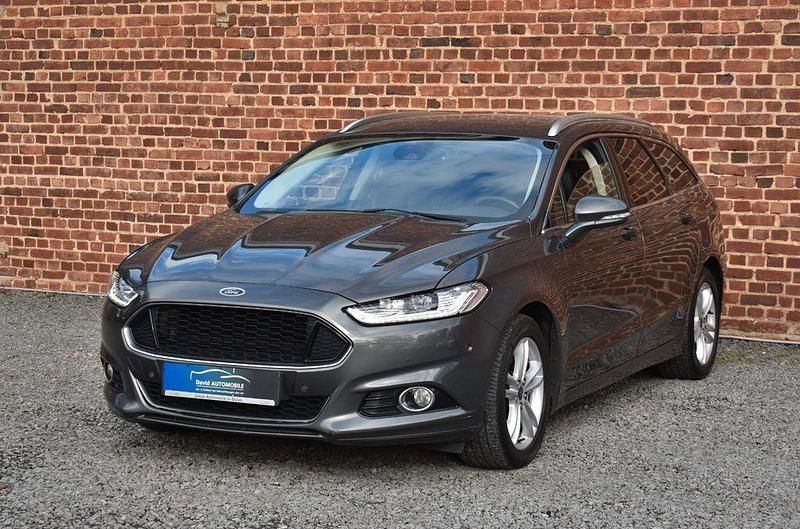 Grau Gebraucht 2016 Ford Mondeo Titanium Kombi | 6.890 € (Superpreis) - Bild 1/4