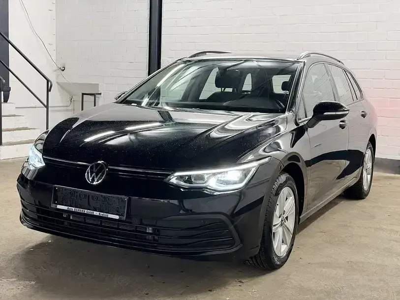 Gebraucht VW Golf VIII Life 150 PS (110 kW) 2023 Schwarz Kombi