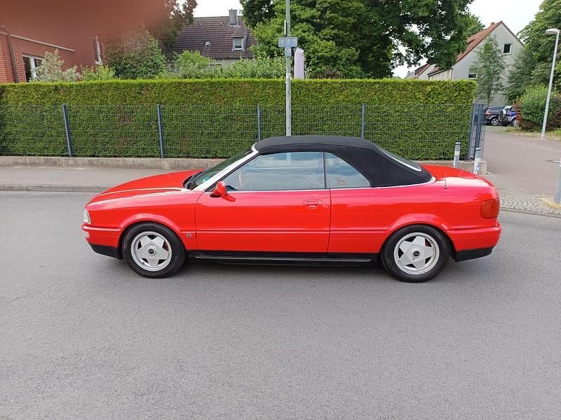 Second-hand Audi 80 116 CP (85 kW) 1993 Roșu Cabrio