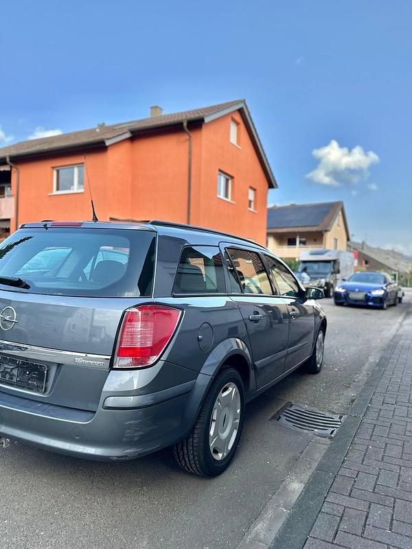 Gebraucht Opel Astra 105 PS (77 kW) 2006 Kombi