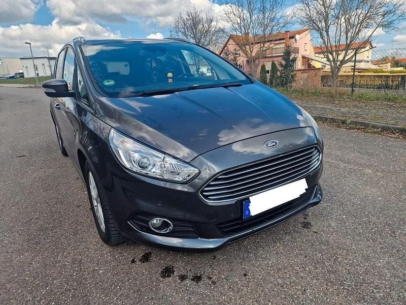 Gebraucht Ford S-MAX S 160 PS (117 kW) 2017 Grau Van / Kleinbus