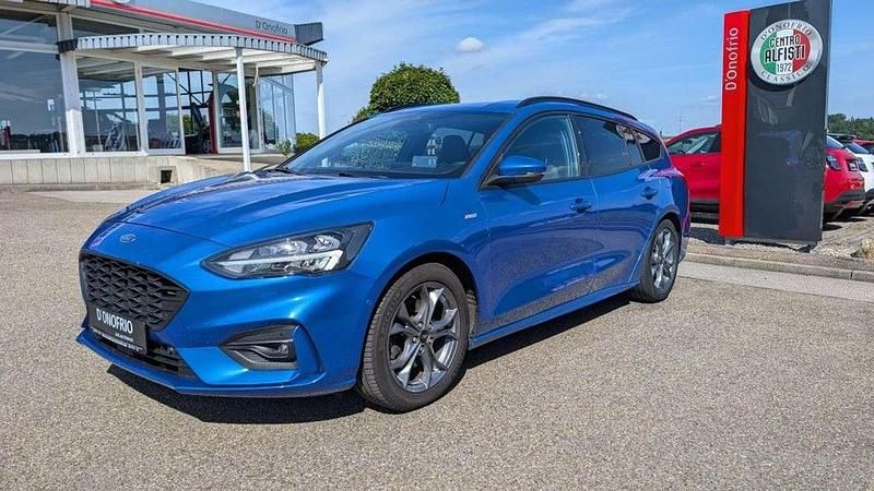Blau Gebraucht 2020 Ford Focus ST-Line Kombi | 15.990 € (Fairer Preis) - Bild 1/4