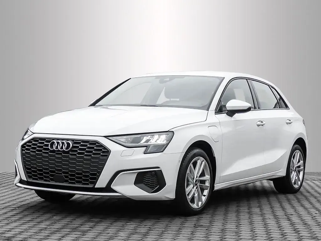 Gebraucht Audi A3 204 PS (150 kW) 2023 Ibisweiß Limousine